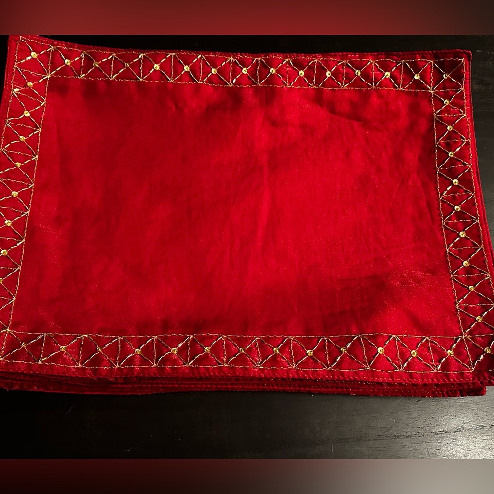 Set Of 6 Christmas Red Satin Gold Beaded Edge Place Settings Rectangle 18x13